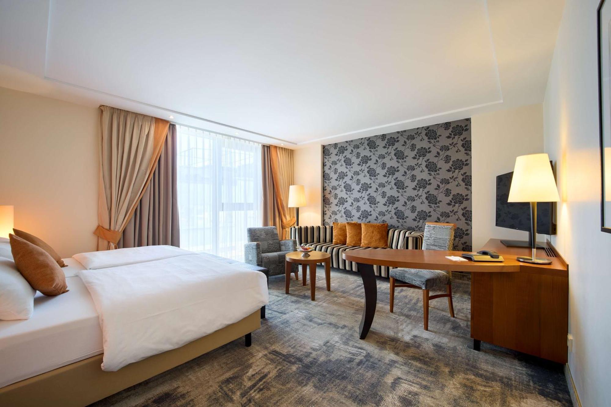 Western Arosa Paderborn